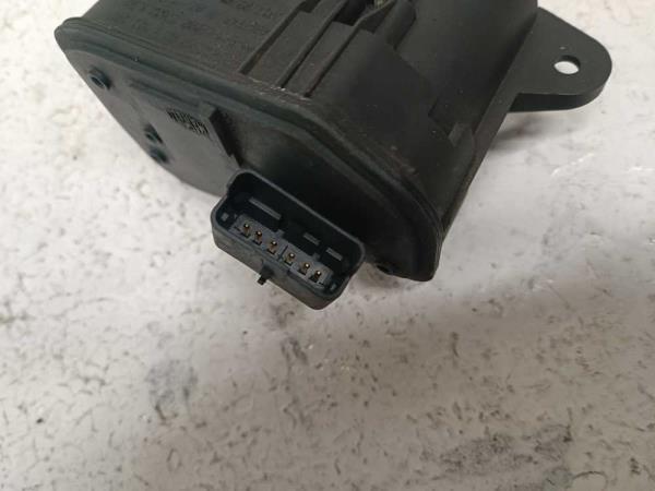 BOITIER PAPILLON CITROEN / PEUGEOT 1.2VTI - Vue 3